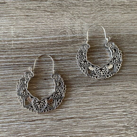 Bohemian hoop earrings M145 - Picture 2 of 3